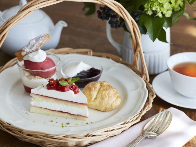 Afternoon Tea TEAROOMの ブランドサイトはこちら!