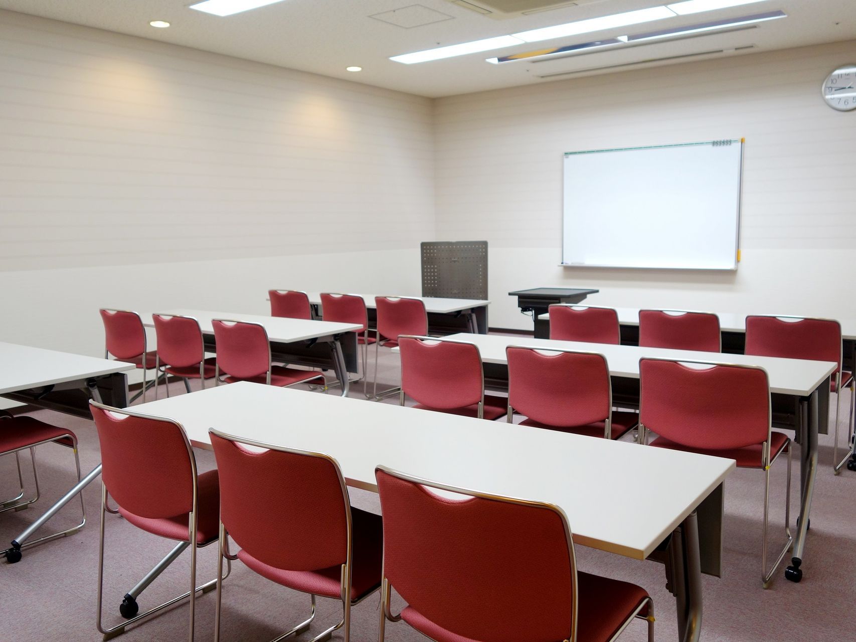 G室  ｽｸｰﾙ形式18名(43㎡)