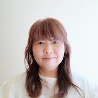 小沢ひとみ