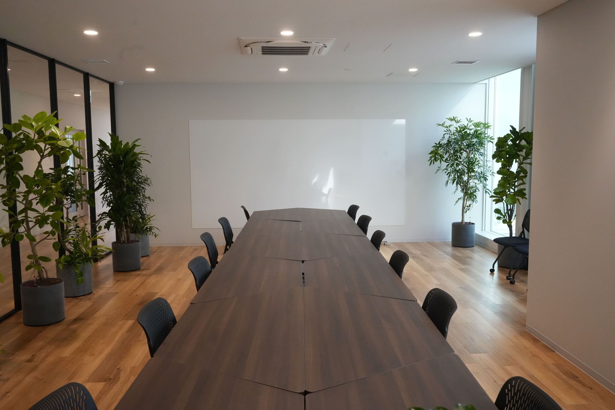 SEMINAR ROOM L(~16人)
